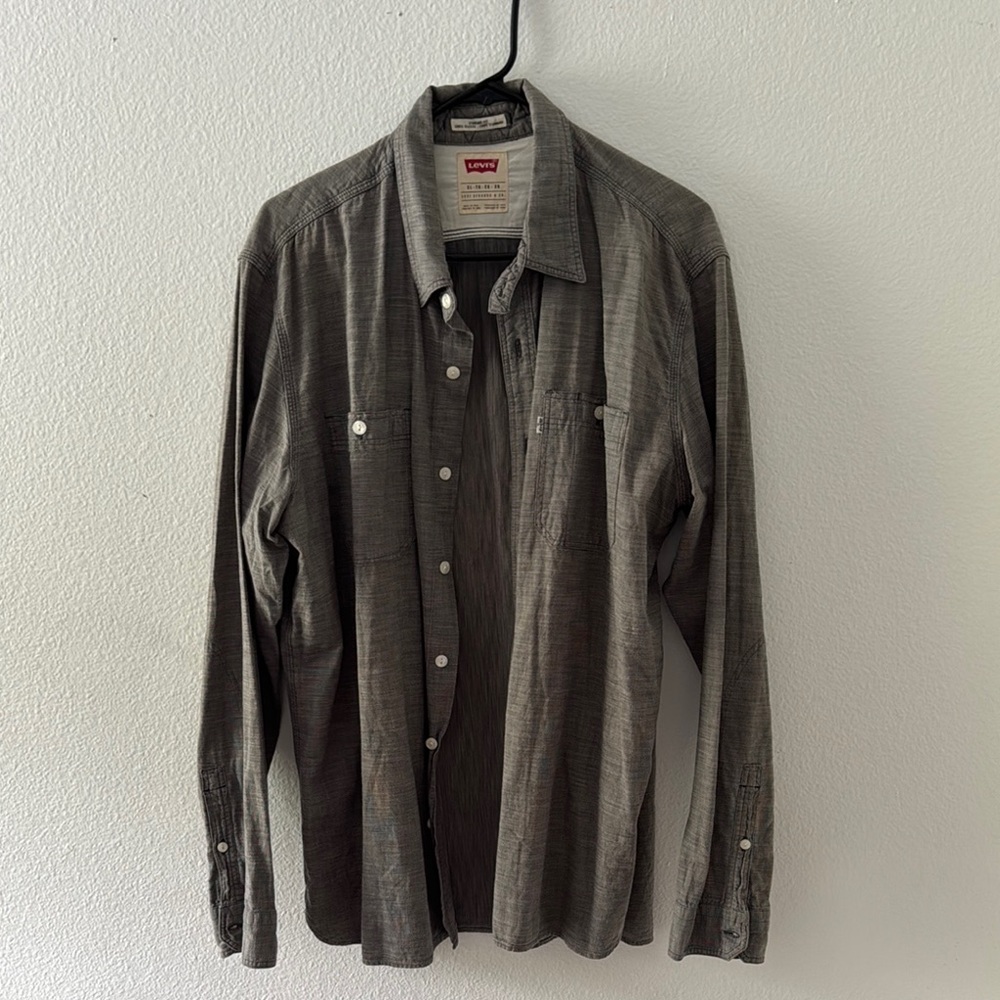 Levi's Men's Gray Shirt